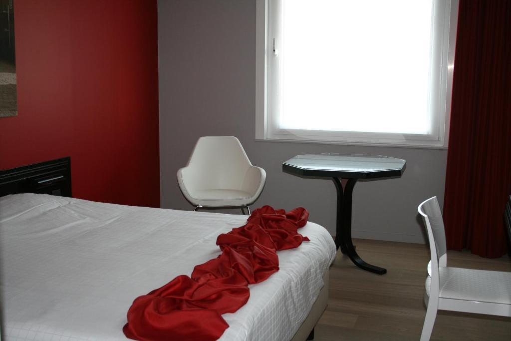 Hotel Shamrock Tielt Habitación foto